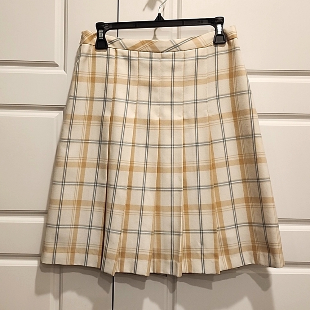 Skirt - Picture 2 of 2